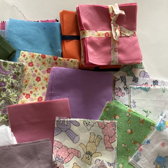A Bundle Of 5" Inch Fabric Squares Charm Pack An Assortment of Colors & Prints - Picture 3 of 10